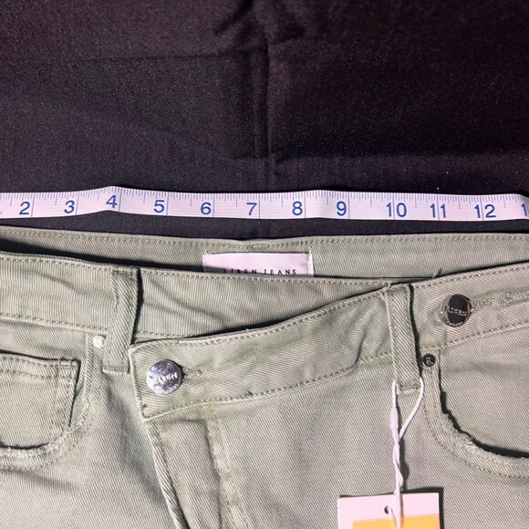 NWT ALIYAH RISEN SHORTS - OLIVE Sz Large - Picture 8 of 13